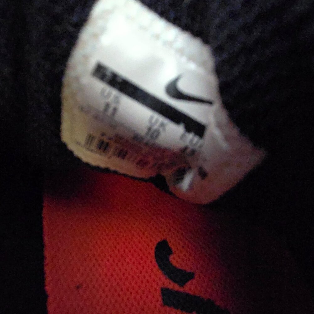 Nike - Picture 3 of 9